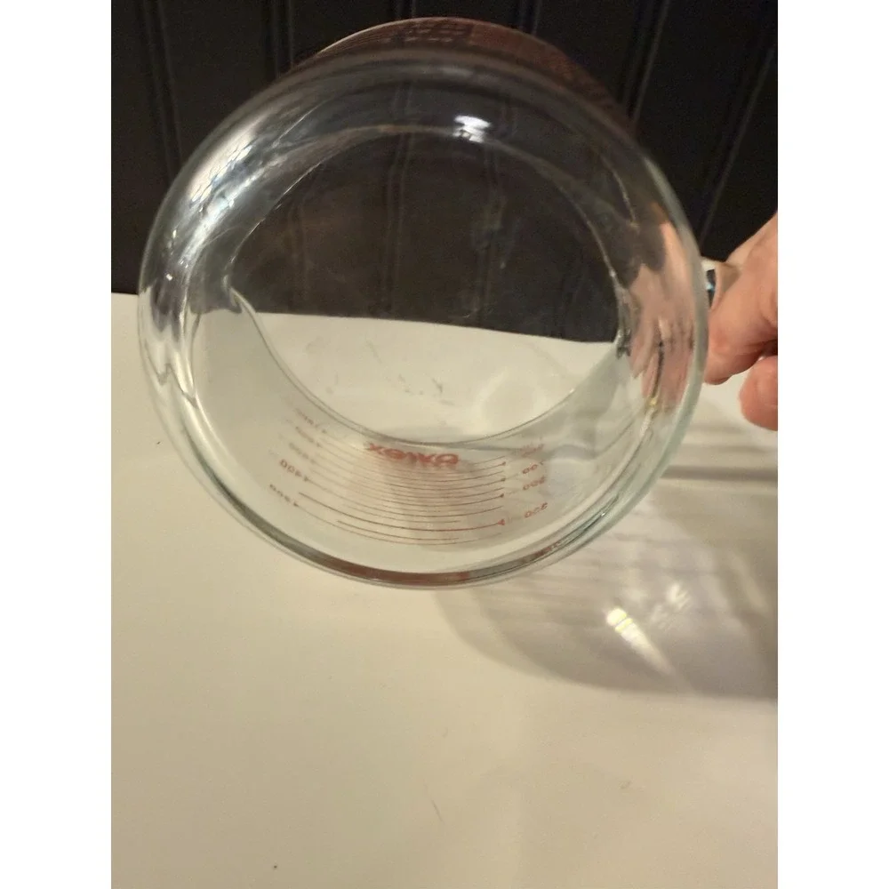 Vintage Pyrex 4-Cup / 1-Quart Glass Measuring Cup – Red Markings